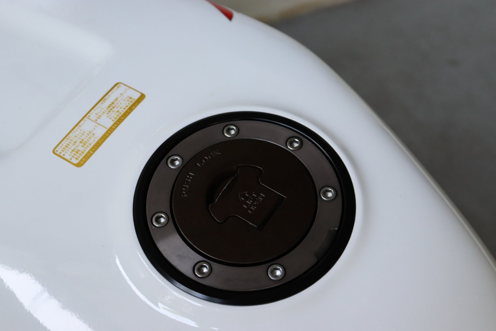 Fuel Tank, GRP, VFR400R NC30, Painted Type1 - Image 7