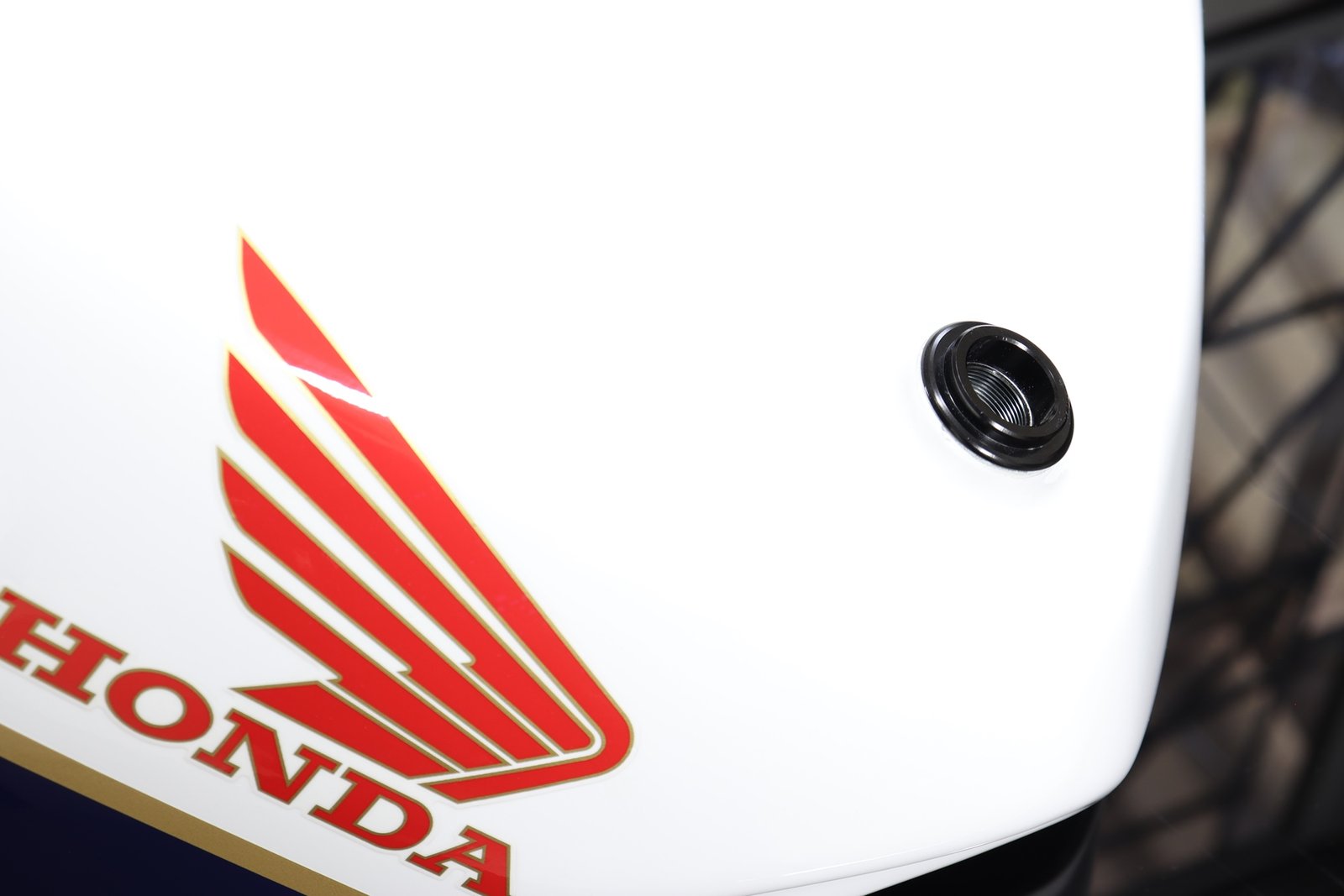 Fuel Tank, GRP, VFR400R NC30, Painted Type1 - Image 11