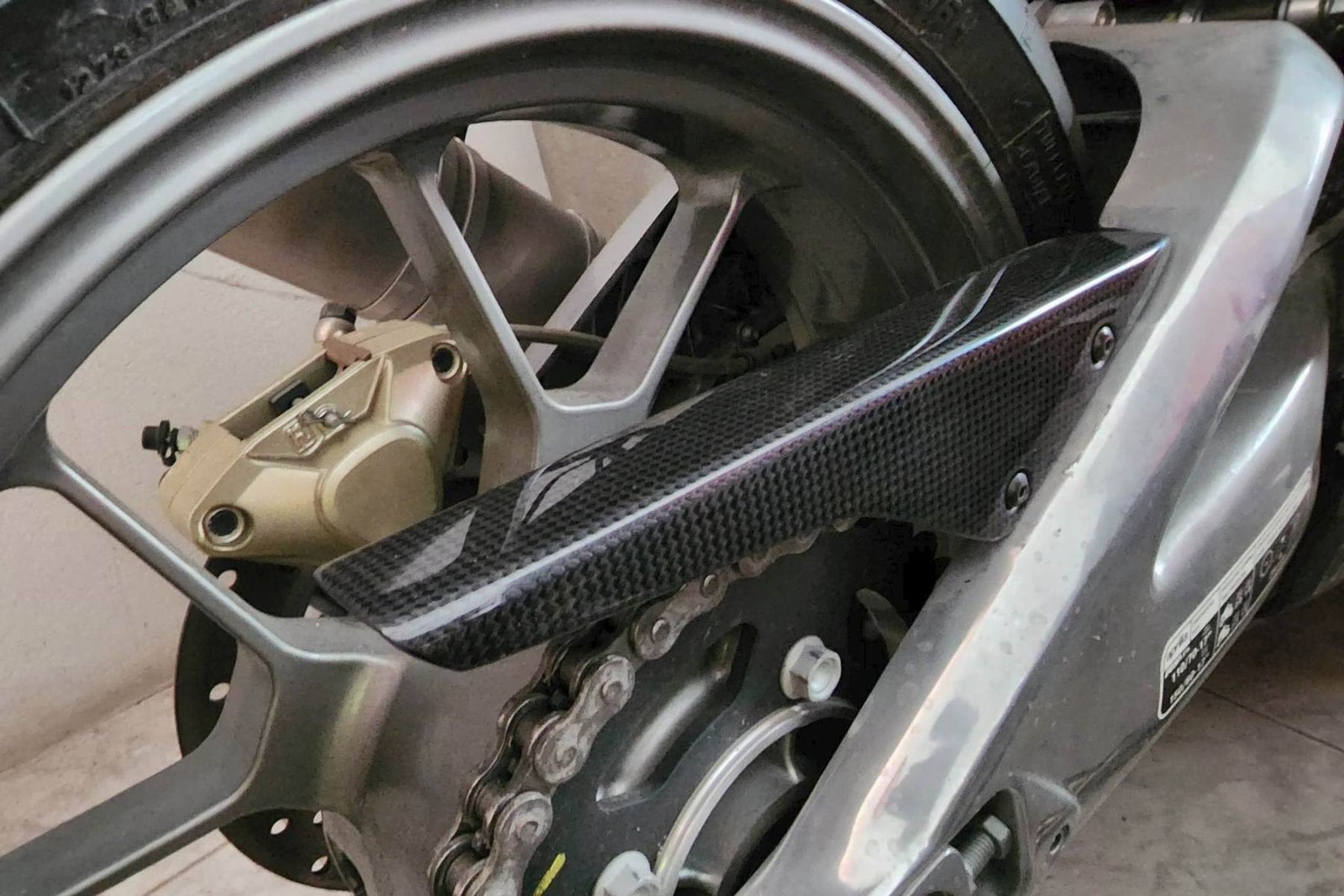 Chain Guard, (Short type) Carbon, 1996-2012 Aprilia RS-125 - Image 4