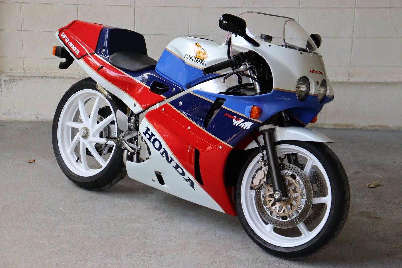 Kit, Complete Body Set with Front Fender, GRP, NC30, RC30 Style, Street, Painted RC30 - Image 17