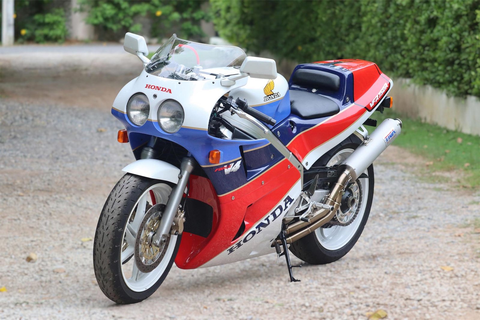 Bodywork Set 3, GRP, Painted RC30, RC36-2 EURO/US Style, Street - Image 6
