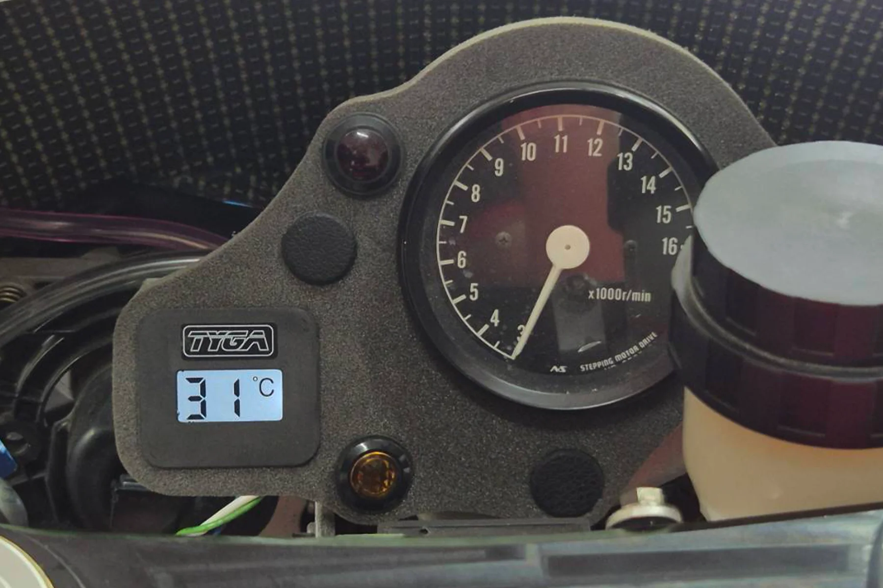Temp Gauge, HRC Style, Back Light, HRC Fittings - Image 10